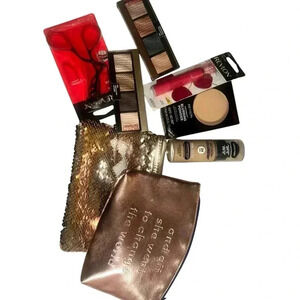 8 PC Revlon Makeup Lot - Perfect Gift Set**